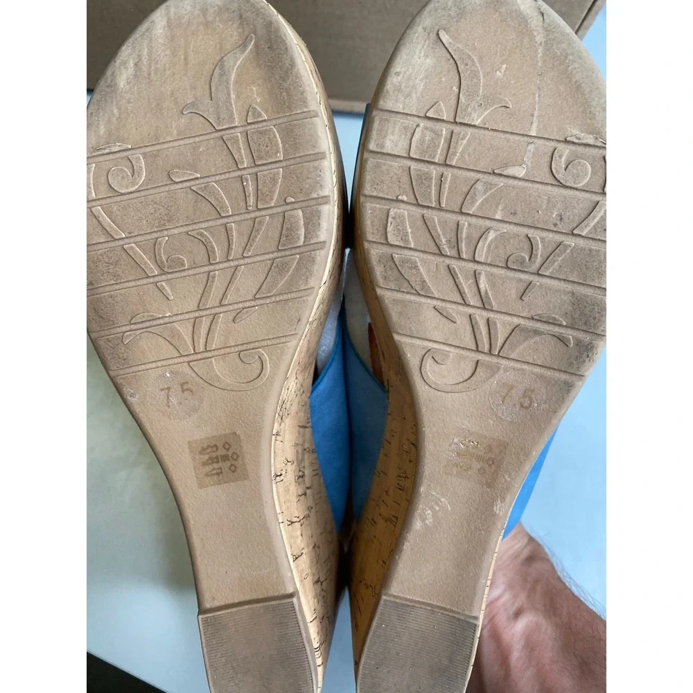 CL by Laundry Womens Blue Faux Suede Crisscross Wedge Sandals Size 7.5